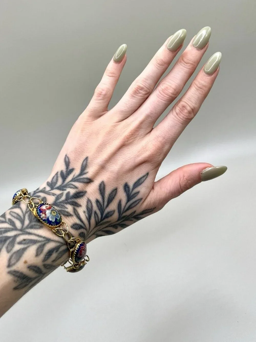 VTG Italian Venetian Floral Glass Cabochon Bracelet Gold Tone Mid Century MCM